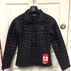 The North Face  Woman's Thermoball jacket  HIKE XS